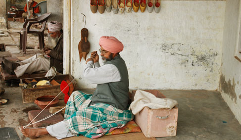 punjabi_juttis_market