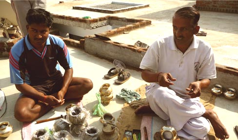 khajuraho_metal_craftsmen