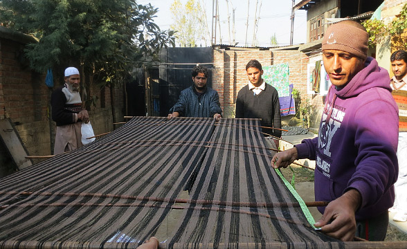 Warp-making-process-pashmina