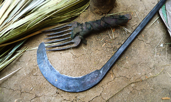 broom-making-tools