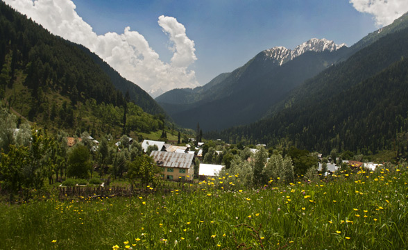 kashmir-vally-village