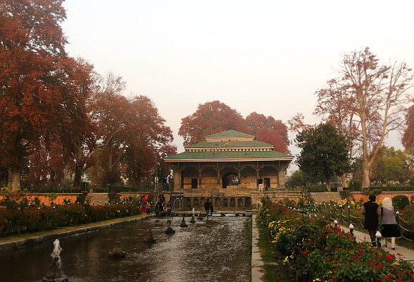 mugal-garden-srinagar