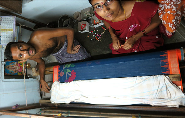 ponduru-saree-weaver-couple