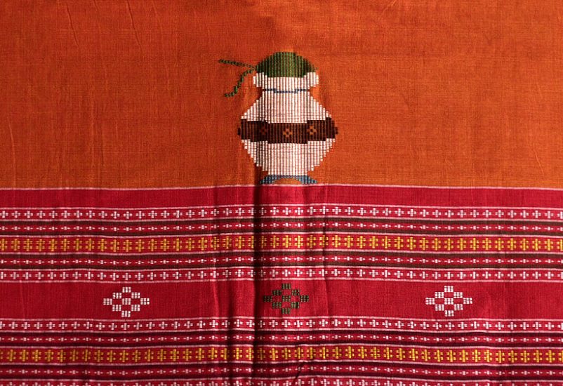 Dhalapathara ( saree weaving)
